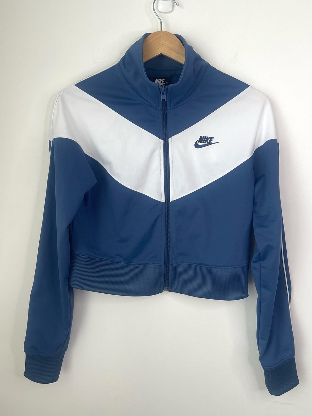 Nike Women's Chevron Blue and White Bomber Jacket size Small